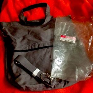 🐶 - 31 Cross n fold graphic bag